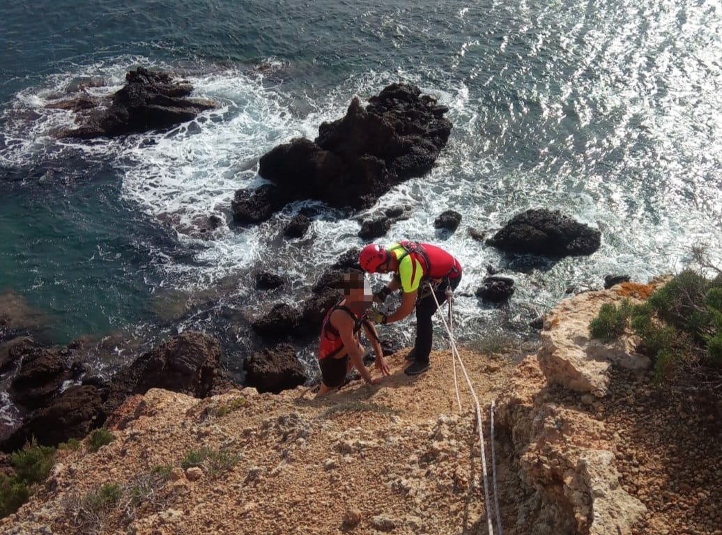 Imagen de archivo de un rescate por parte de los efectivos del  Parque Insular (Bomberos Ibiza)