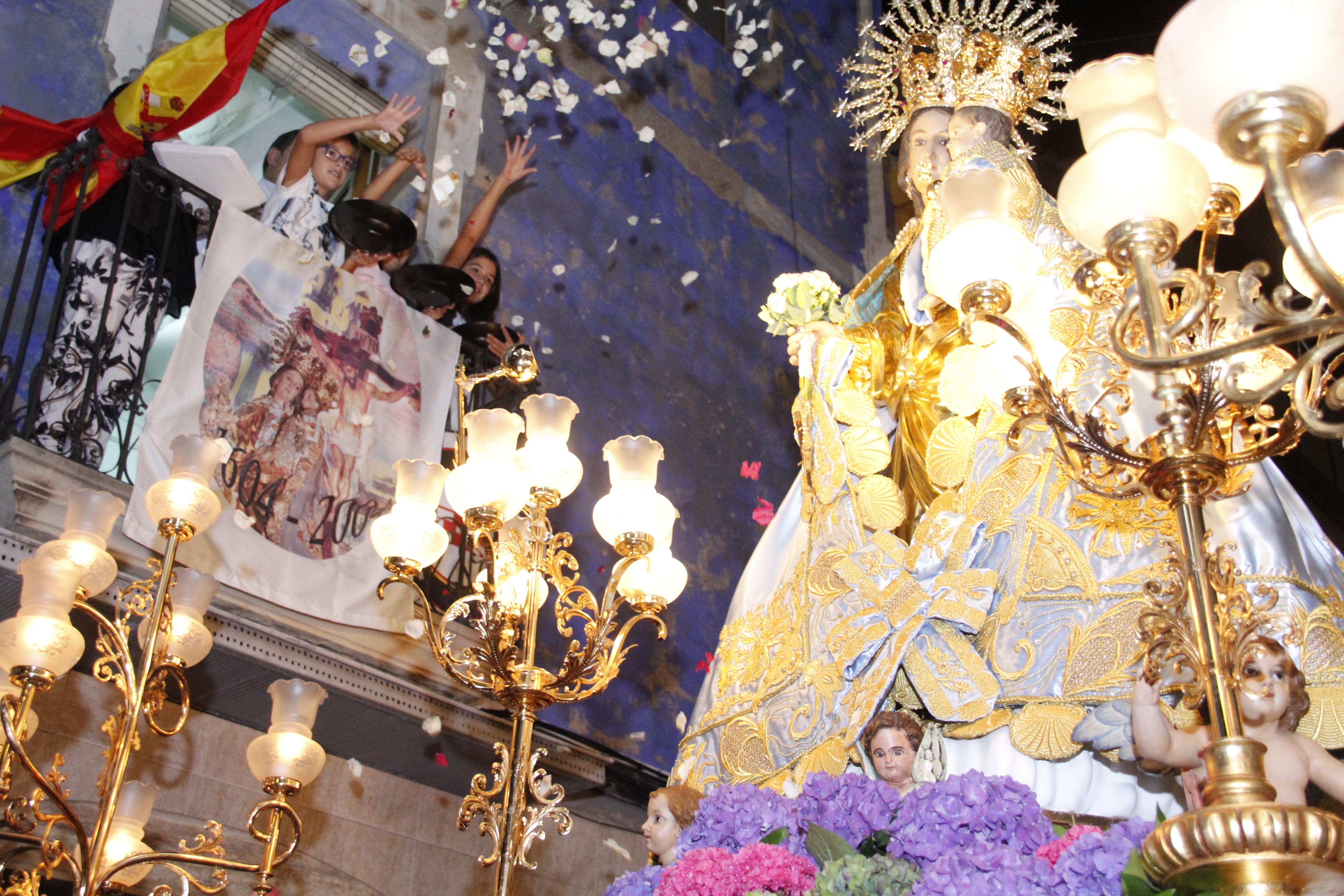 Procesión de la Virgen de la Salud en Elda