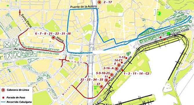 Plano de la cabalgata de Reyes (en azul) y de las líneas y paradas de la EMT (en rojo)