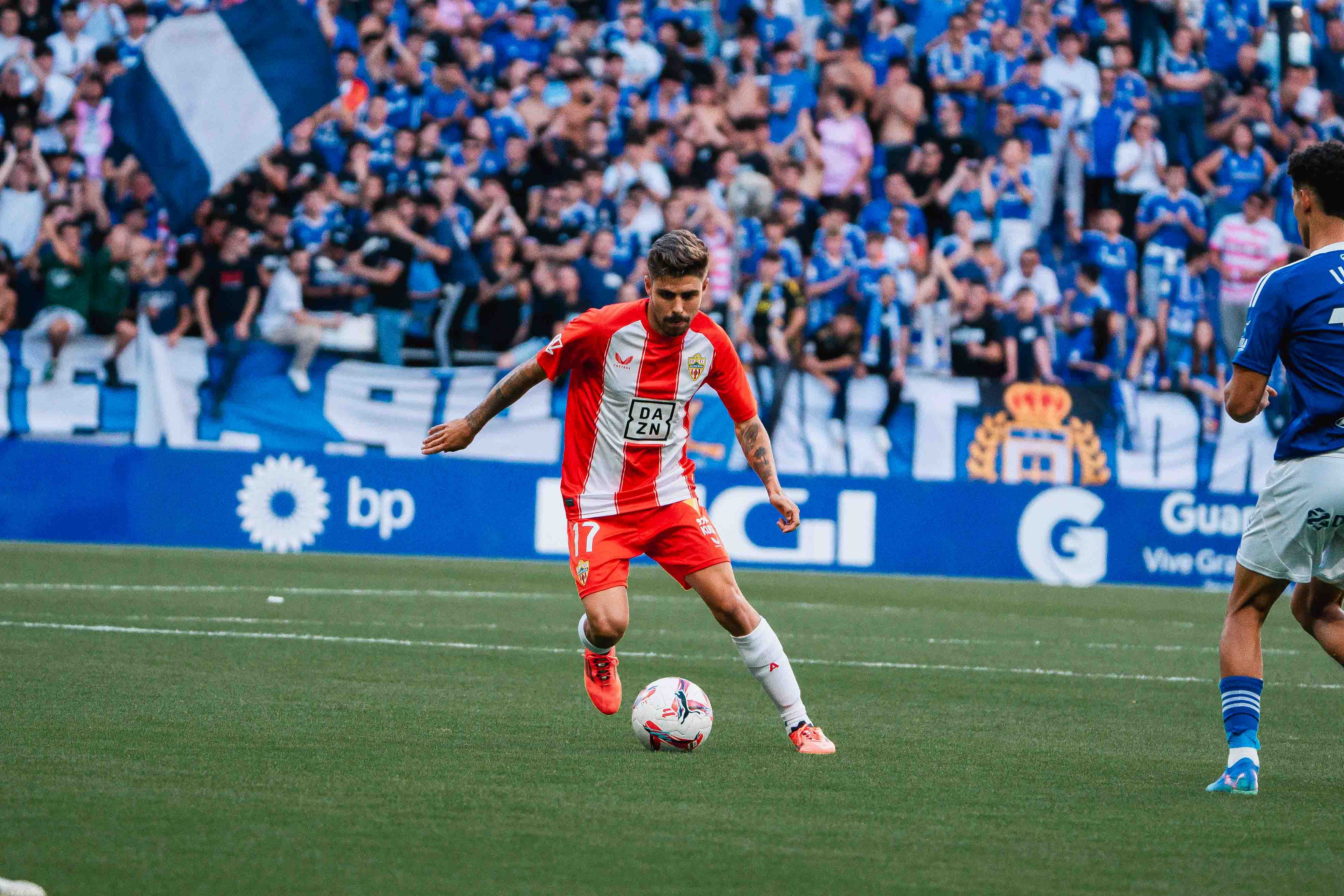 Pozo en el partido del domingo ante el Oviedo en el Carlos Tartiere.