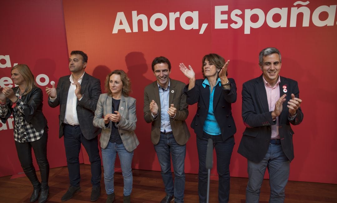 La ministra de Justicia en funciones, Dolores Delgado, durante el mítin que ofreció este miércoles en Marina de Cudeyo, después del acto que protagonizó en el cementerio de Solares (Medio Cudeyo).