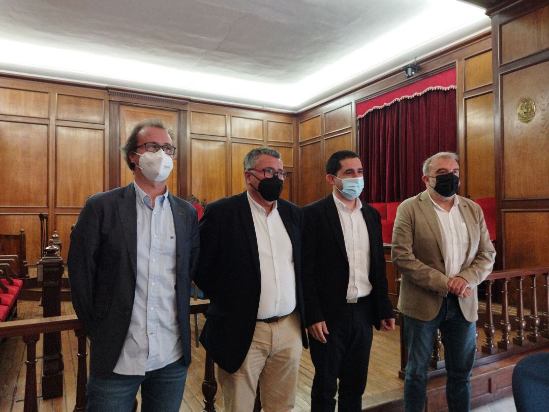 Segura, Reig, Francés y Martínez en la presentación del relevo del gobierno local