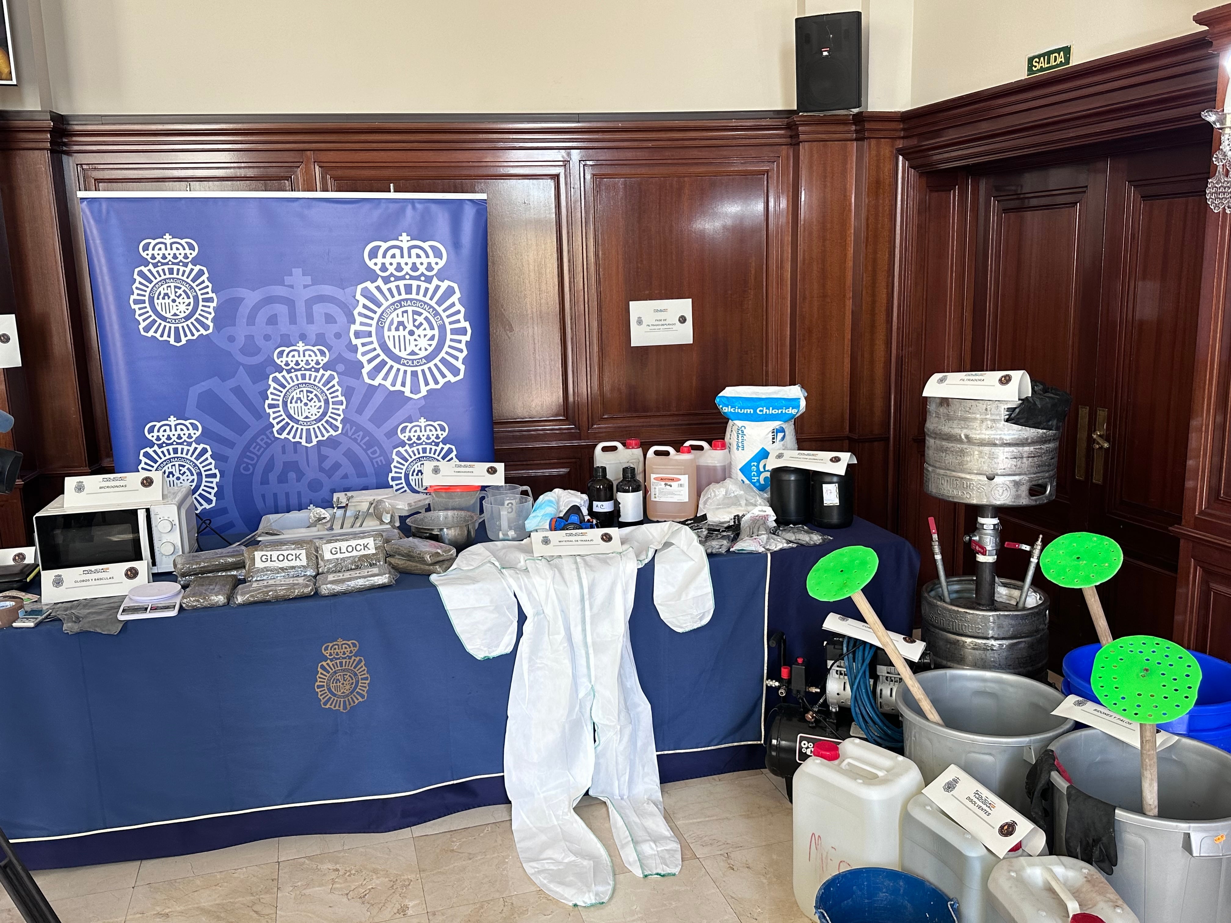 La Policía Nacional desarticula el laboratorio de cocaína más grande de Andalucía en Torredelcampo