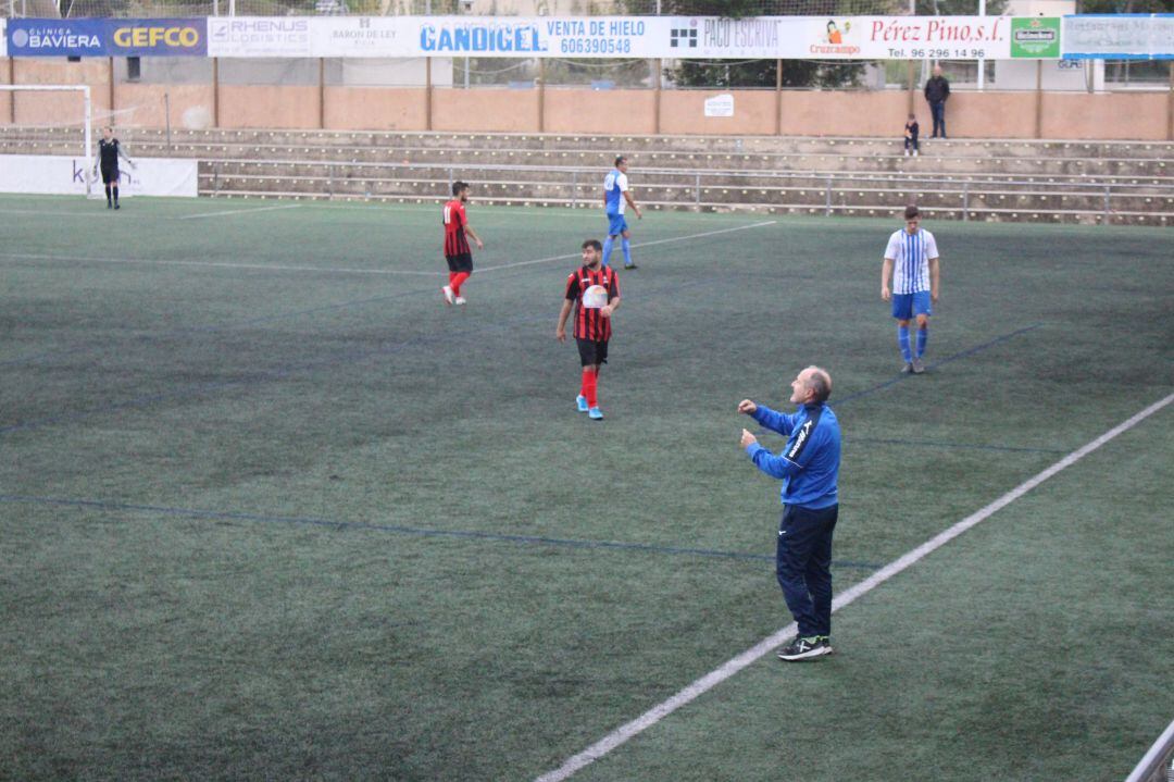 Vicent Martí &#039;Chesa&#039; durante un partido esta temporada