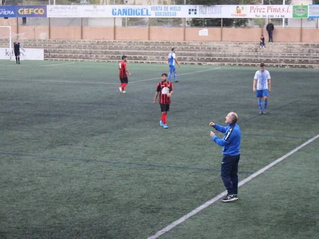 Vicent Martí 'Chesa' durante un partido esta temporada