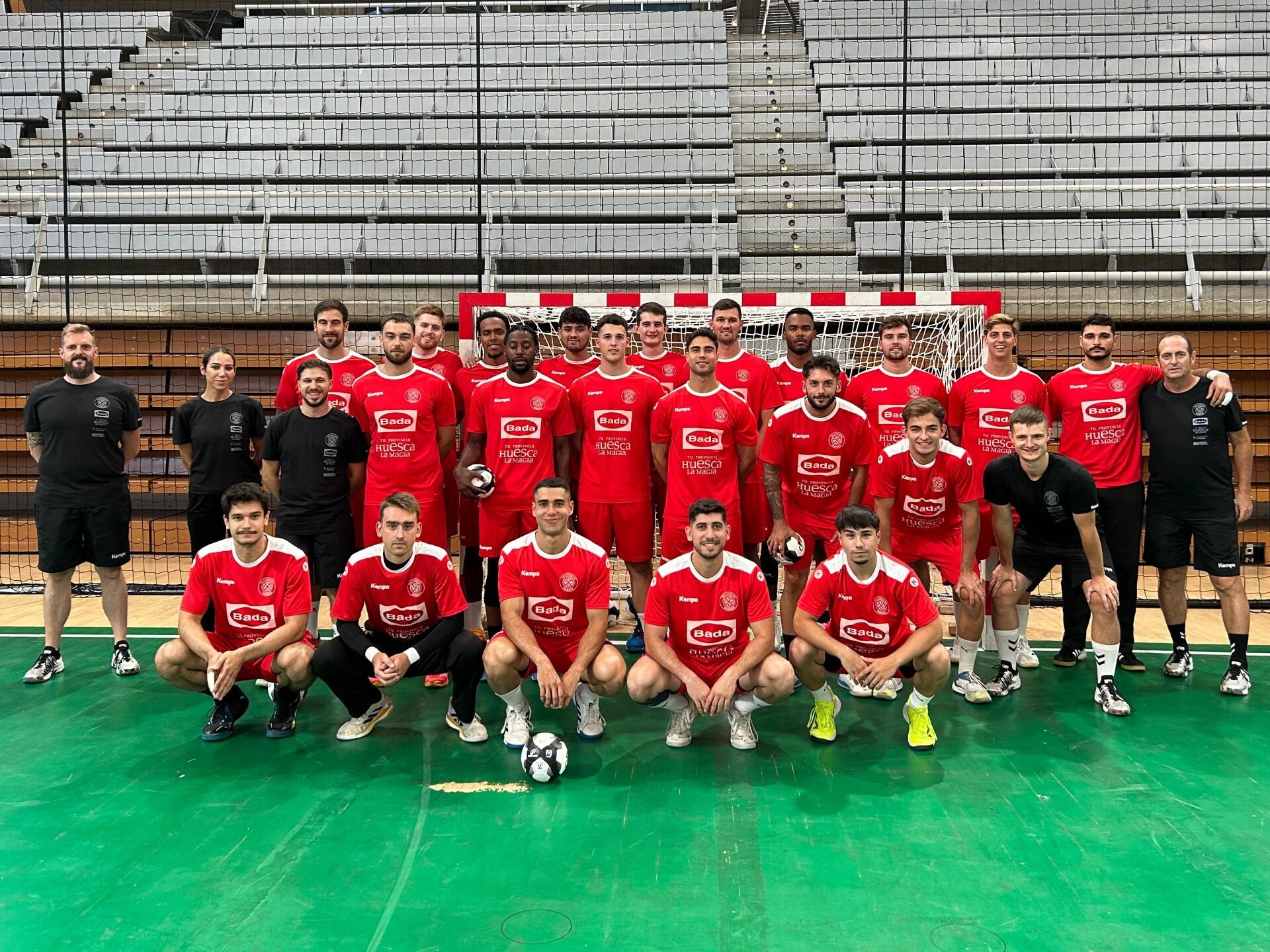 Plantilla del Bada Huesca para la temporada 2025/2026