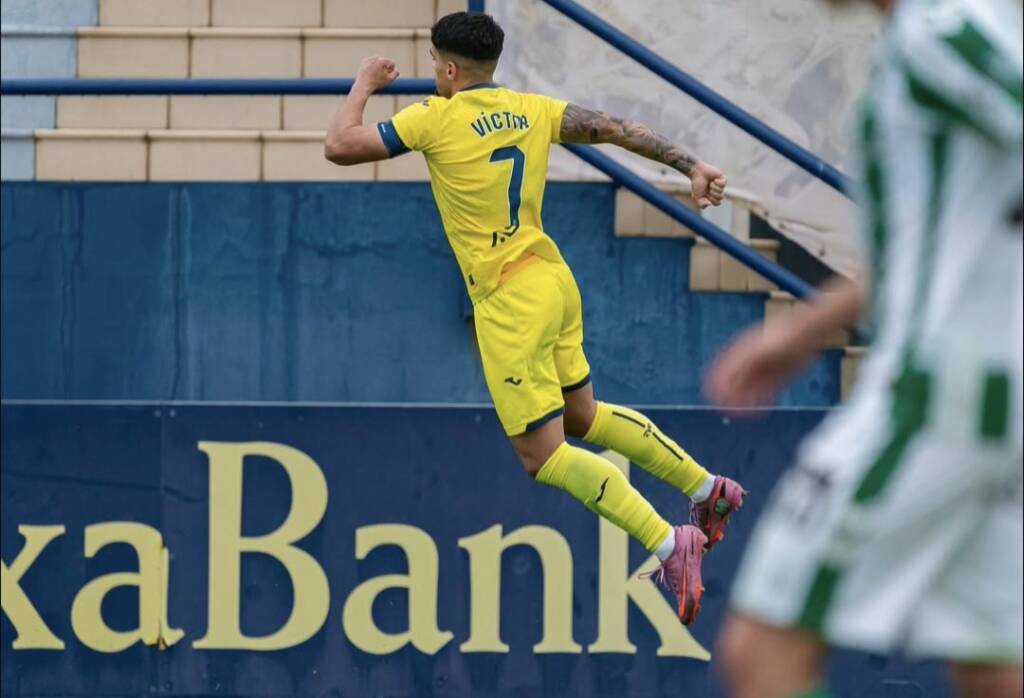 Disputó 9 partidos en Segunda con el Villarreal B hace dos temporadas.
