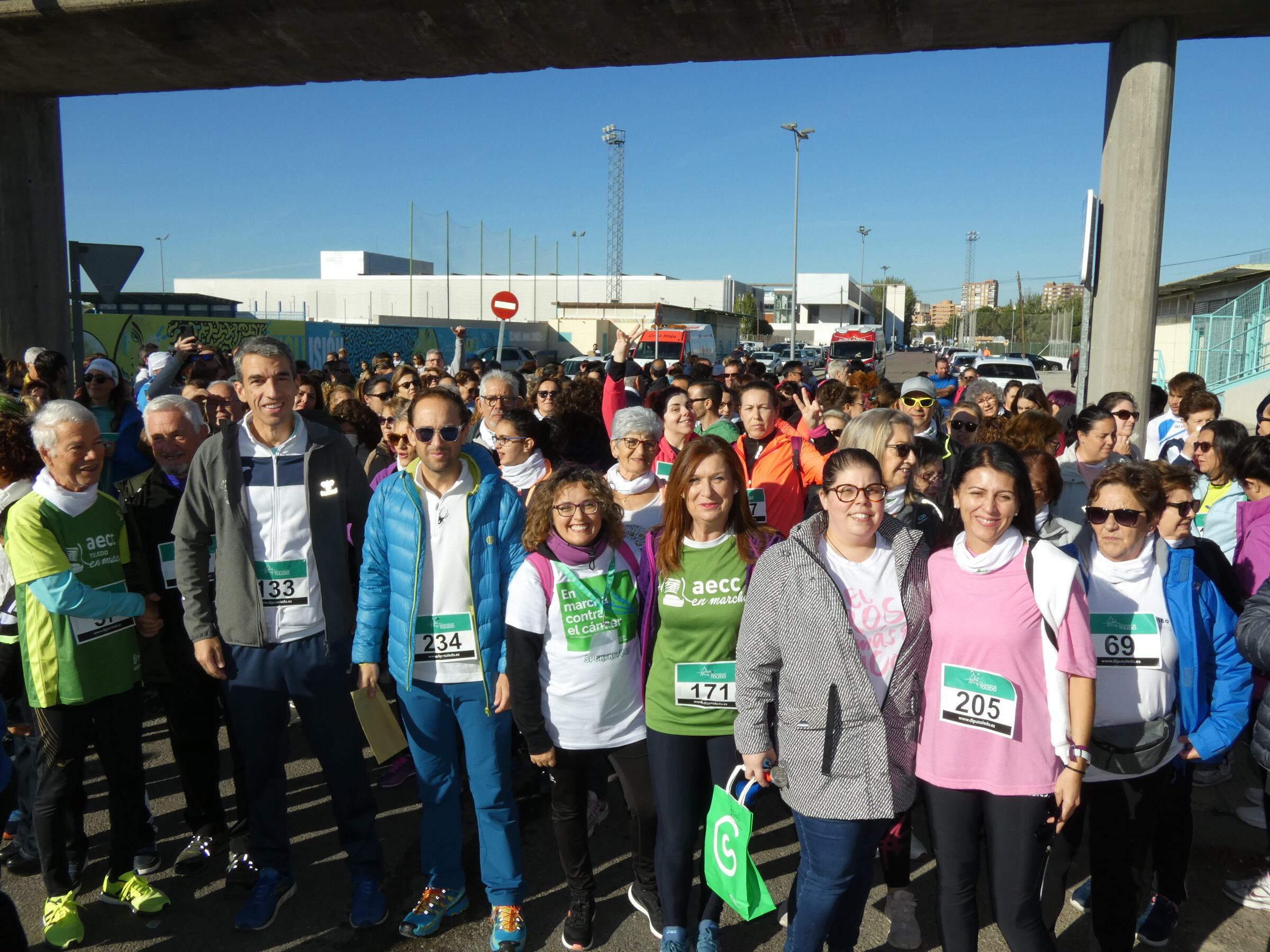 Medio millar de personas en la &#039;Marcha contra el Cáncer&#039;