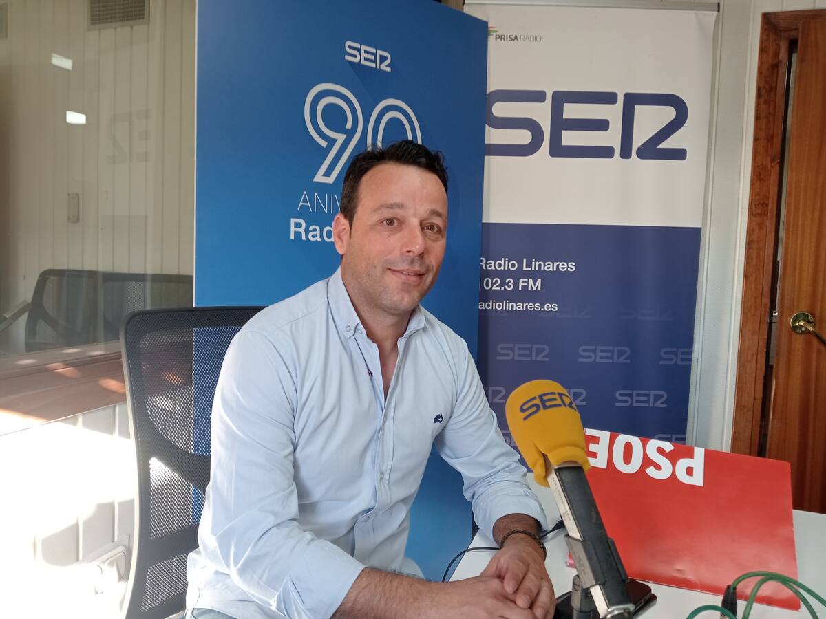Javier Perales, PSOE:“Esperamos que la alcaldesa coja las riendas del ayuntamiento porque Linares necesita alguien al frente”