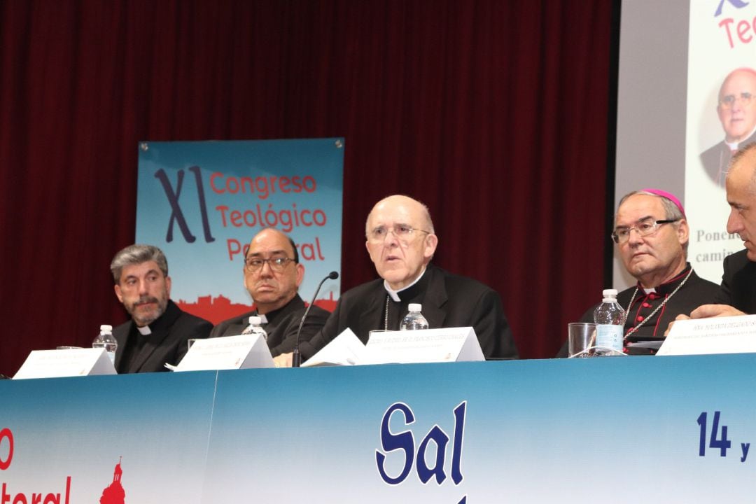 El arzobispo de Madrid, Carlos Osoro, en un congreso.