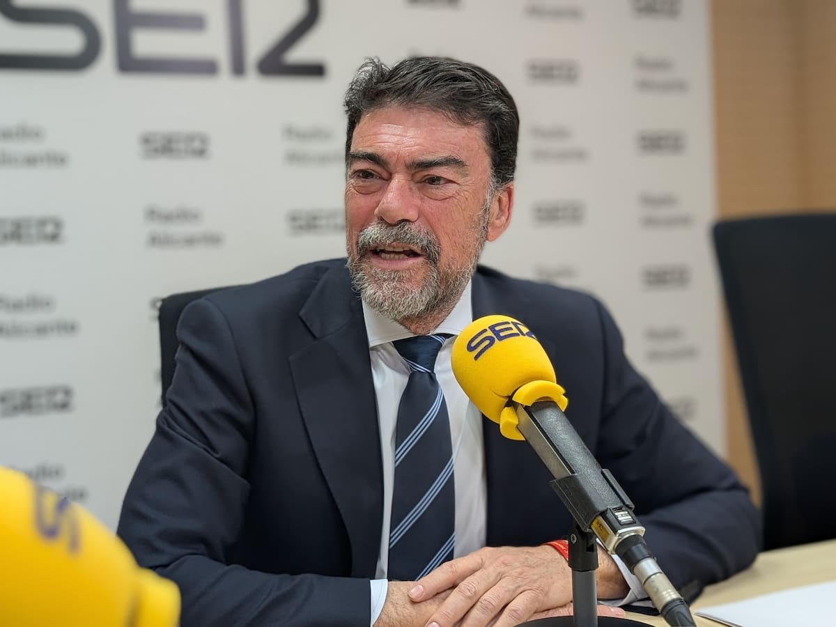 Luis Barcala, alcalde de Alicante, en Hoy por Hoy Alicante aborda el escándalo de las adjudicaciones de VPP en Les Naus
