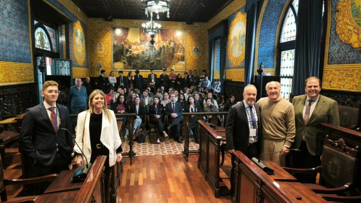 Primer torneo de debate universitario