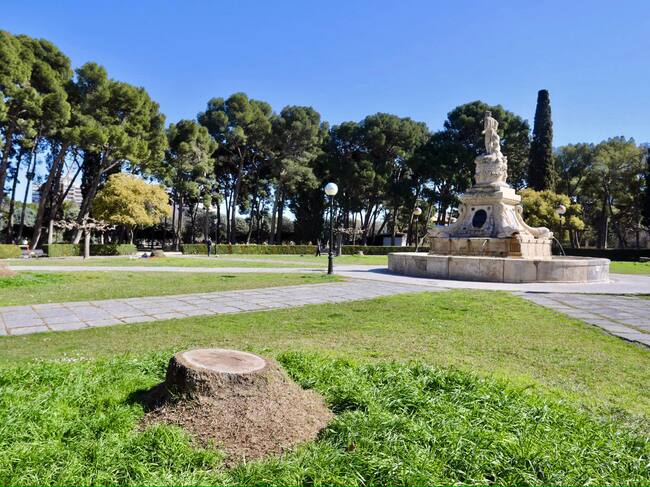 Inicio de la reforma de la Plaza de la Princesa, con la Fuente de Neptuno, en el Parque Grande José Antonio Labordeta de Zaragoza