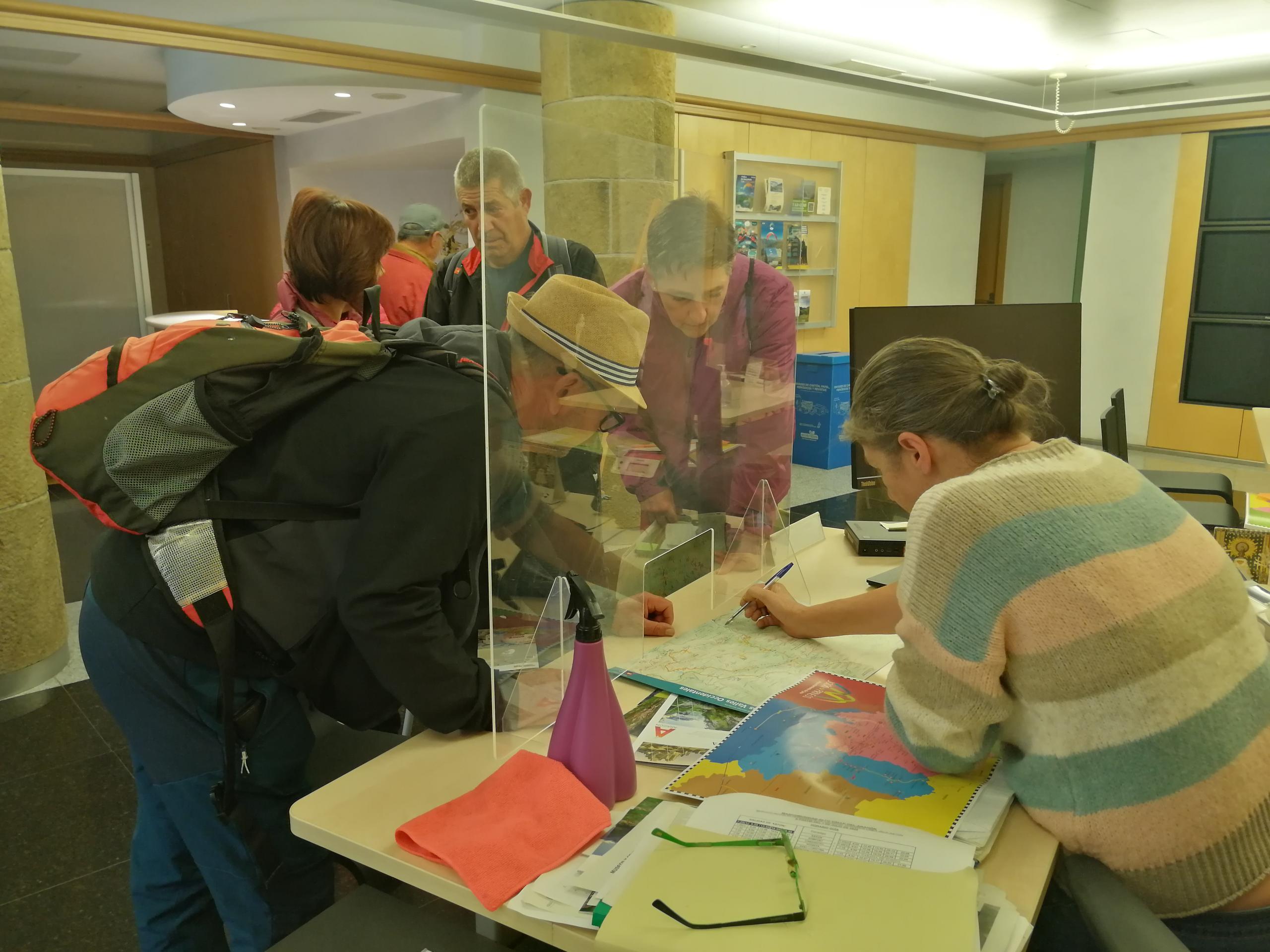 Oficina de turismo de Jaca, abierta de lunes a domingo durante el verano