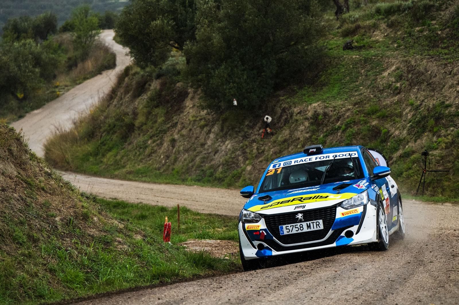 El piloto lanzaroteño Javi Cañada, junto a su copiloto Aday Ortiz, en el Rallye La Nucía Mediterráneo.