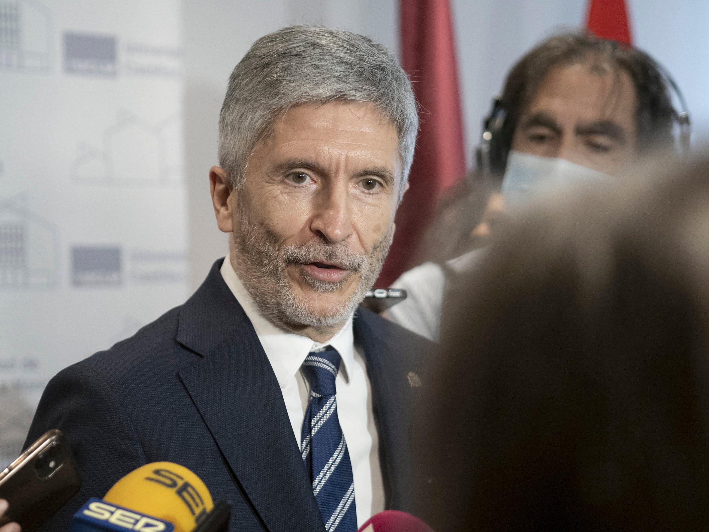 El ministro del Interior, Fernando Grande-Marlaska, durante un acto de entrega de los diplomas a funcionarios del Cuerpo de Ayudantes de Instituciones Penitenciarias en Cuenca