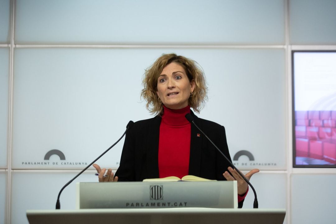 La diputada de ERC en el Parlament, Raquel Sans, comparece en rueda de prensa, tras la presentación de los Presupuestos 2022, en el Parlament de Cataluña, a 9 de noviembre de 2021, en Barcelona, Cataluña (España). 