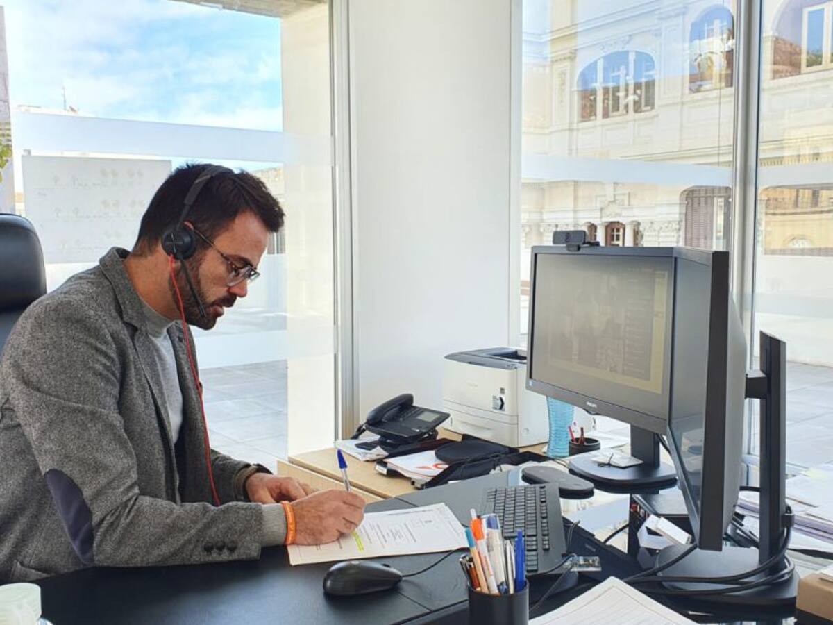 La espada de Damocles pende solo sobre la cabeza de Adrían Santos