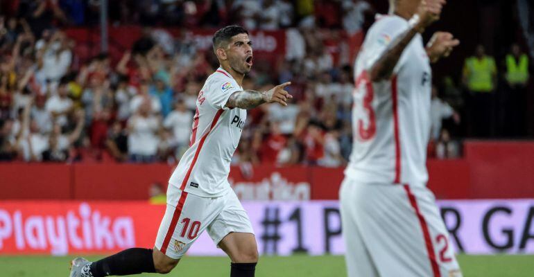 Ever Banega celebra su gol en el Sánchez-Pizjuán