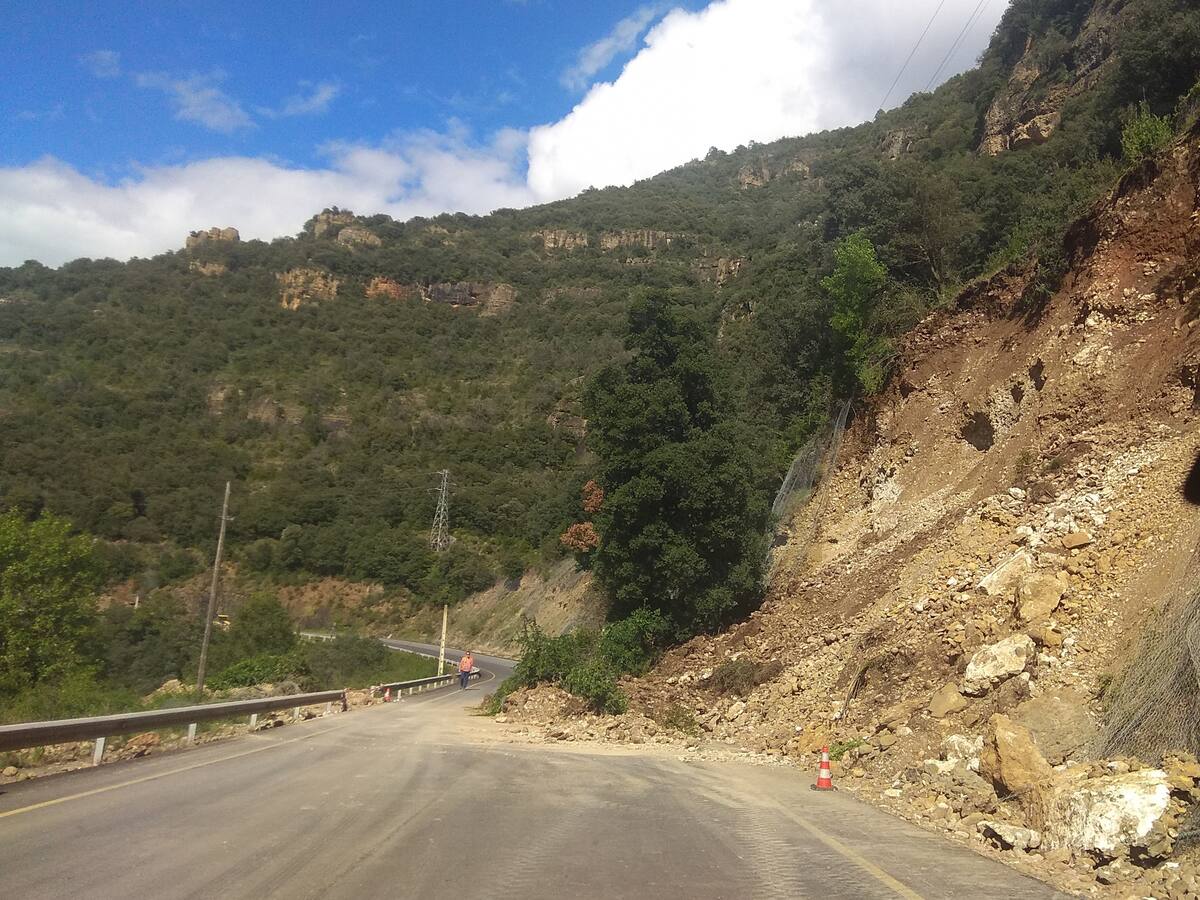 Paso alternativo entre Santaliestra y Morillo de Liena (A-139)por el derrumbe de un talud
