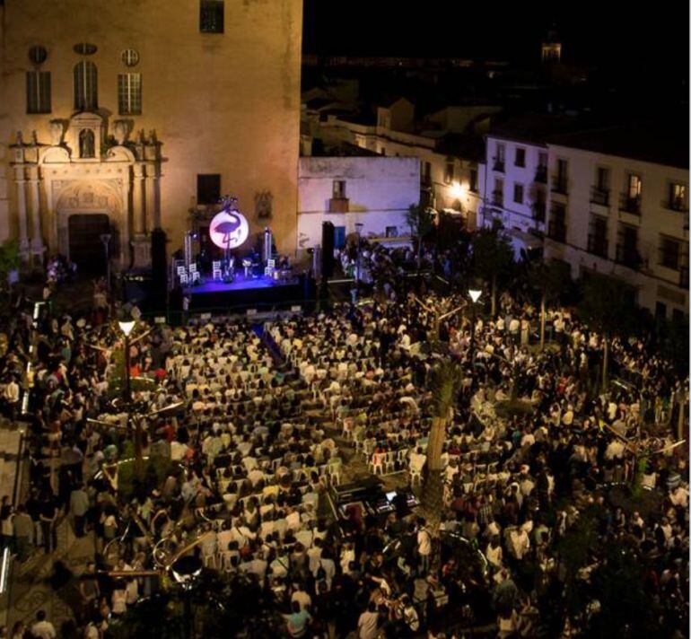 Noche blanca del flamenco