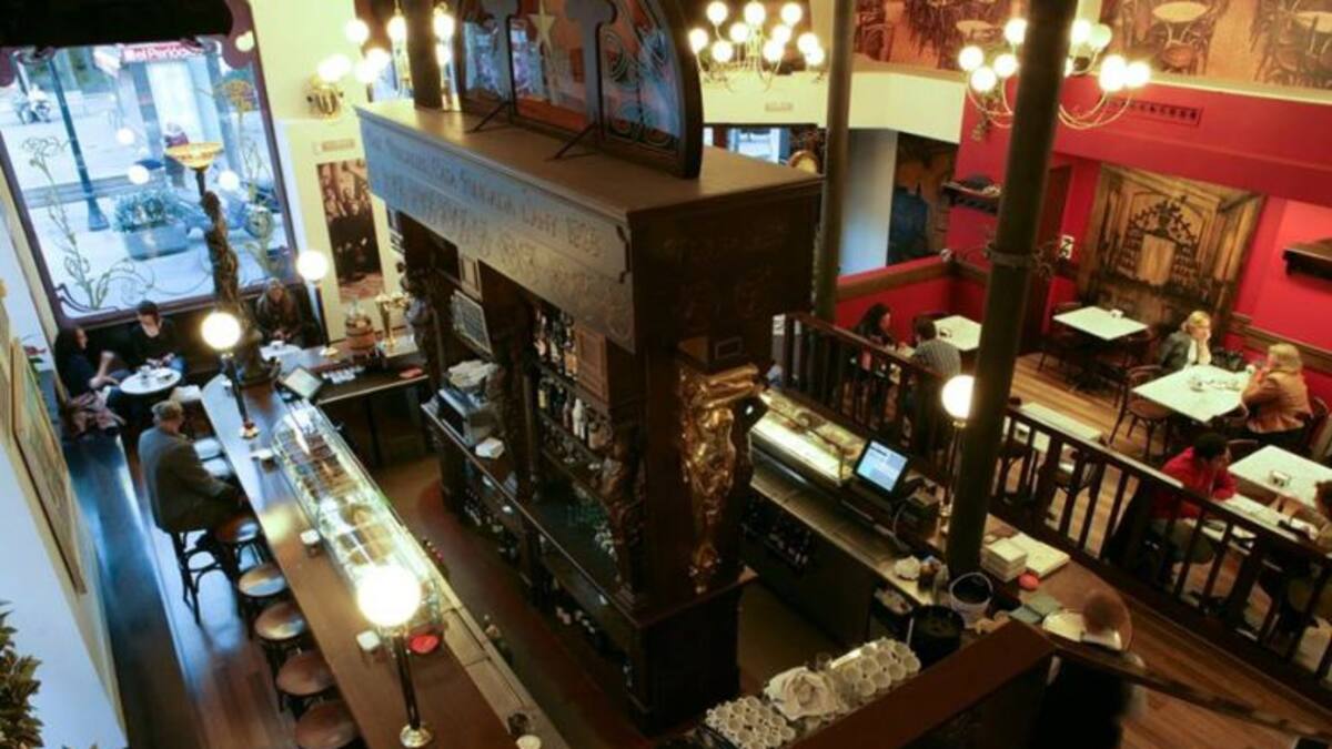 El Versalles, un bar històric