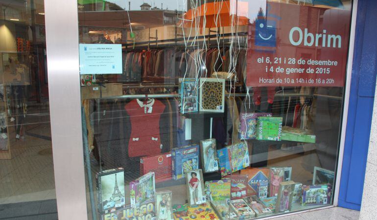 Aparador d'una botiga. 