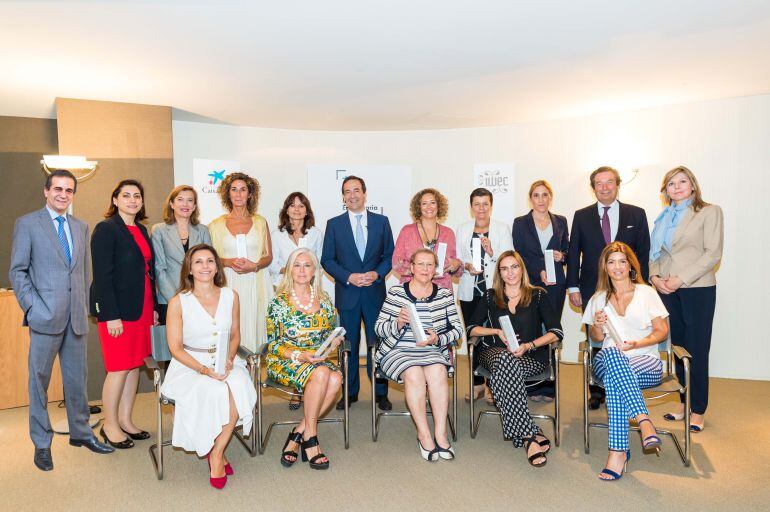 Las finalistas al Premio Mujer Empresaria 2018 de CaixaBank se reúnen con Gonzalo Gortázar