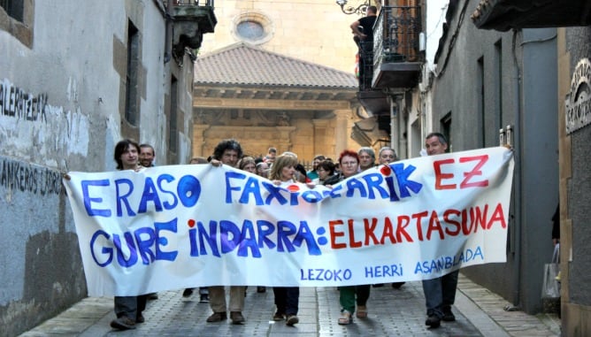 Marcha silenciosa de los lezotarras como denuncia por las agresiones