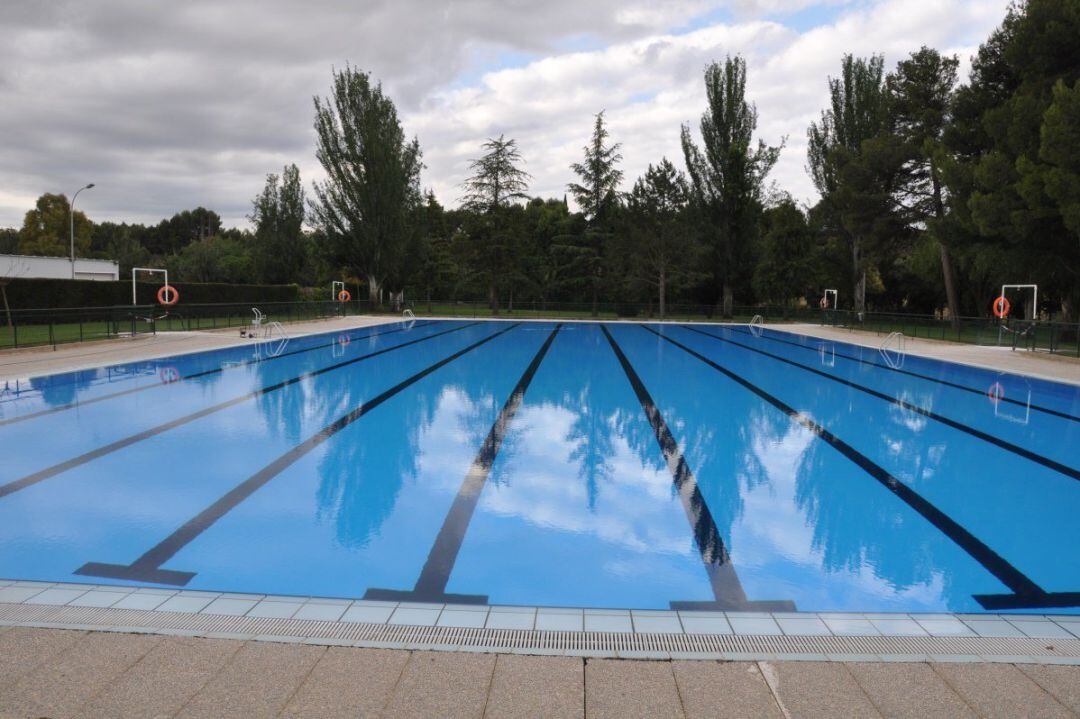 Imagen de una piscina municipal.