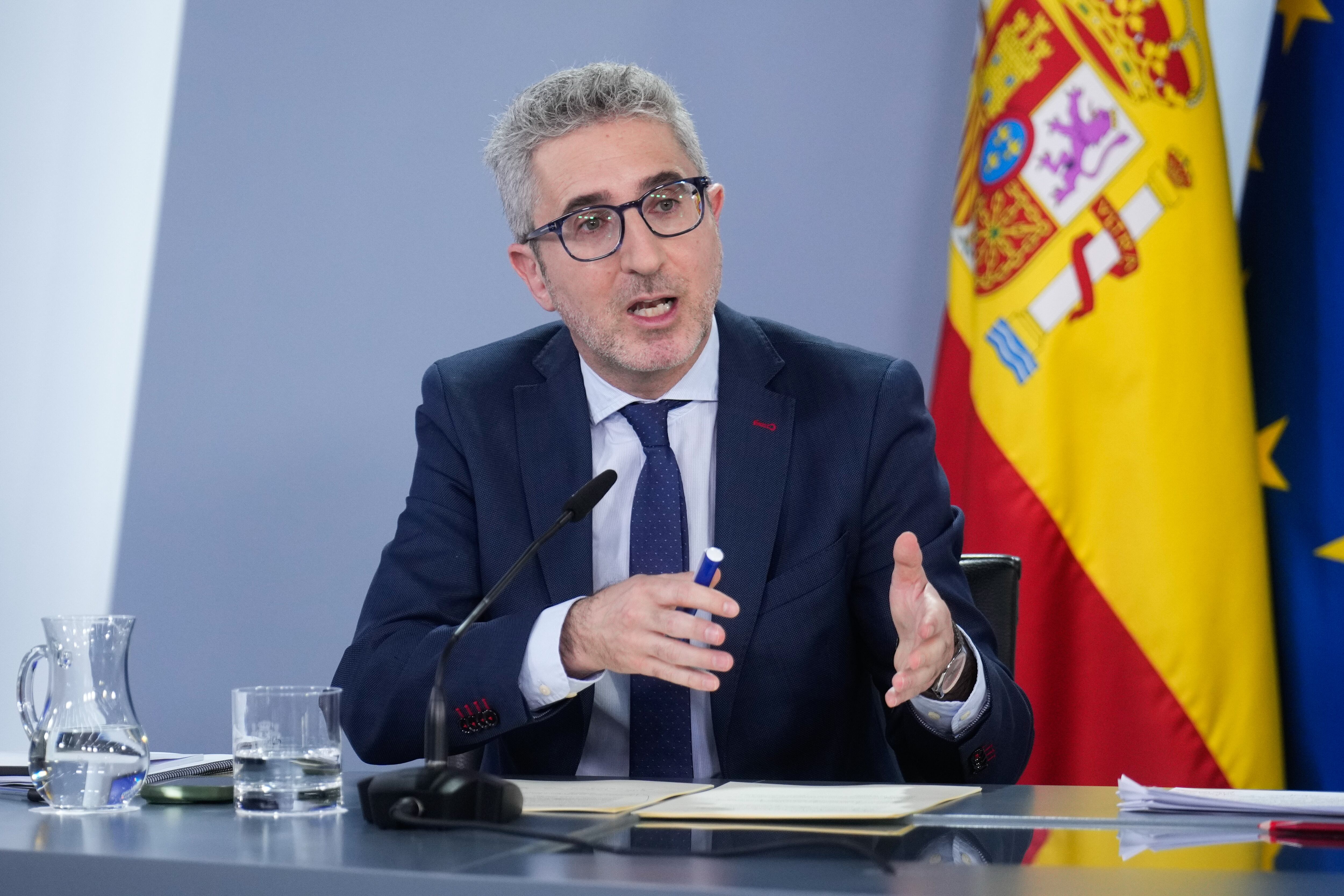 El ministro de Hacienda, Arcadi España durante la rueda de prensa posterior al Consejo de ministros este martes celebrada en La Moncloa, Madrid.