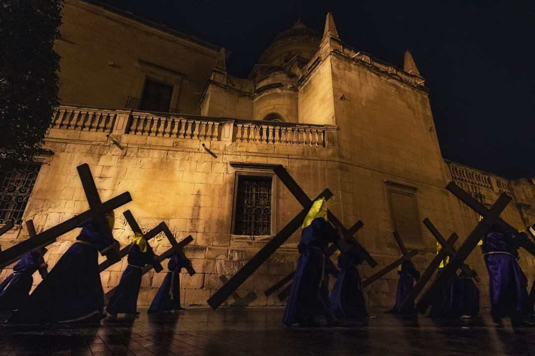 Imagen de los penitentes de Nuestro Padre Jesús Nazareno