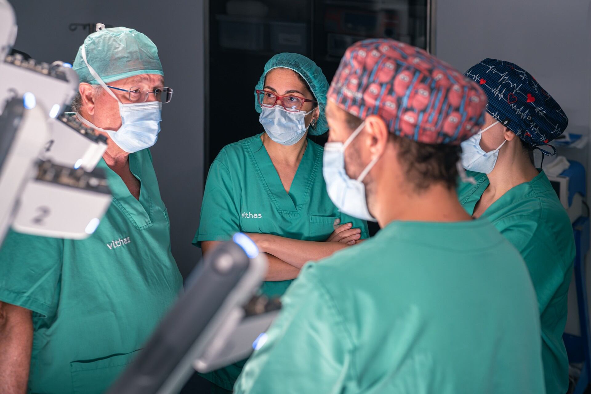 El Centre Urològic Lleida y SEAP Medical firman un acuerdo para ofrecer cirugía robótica Da Vinci a toda la población de Huesca