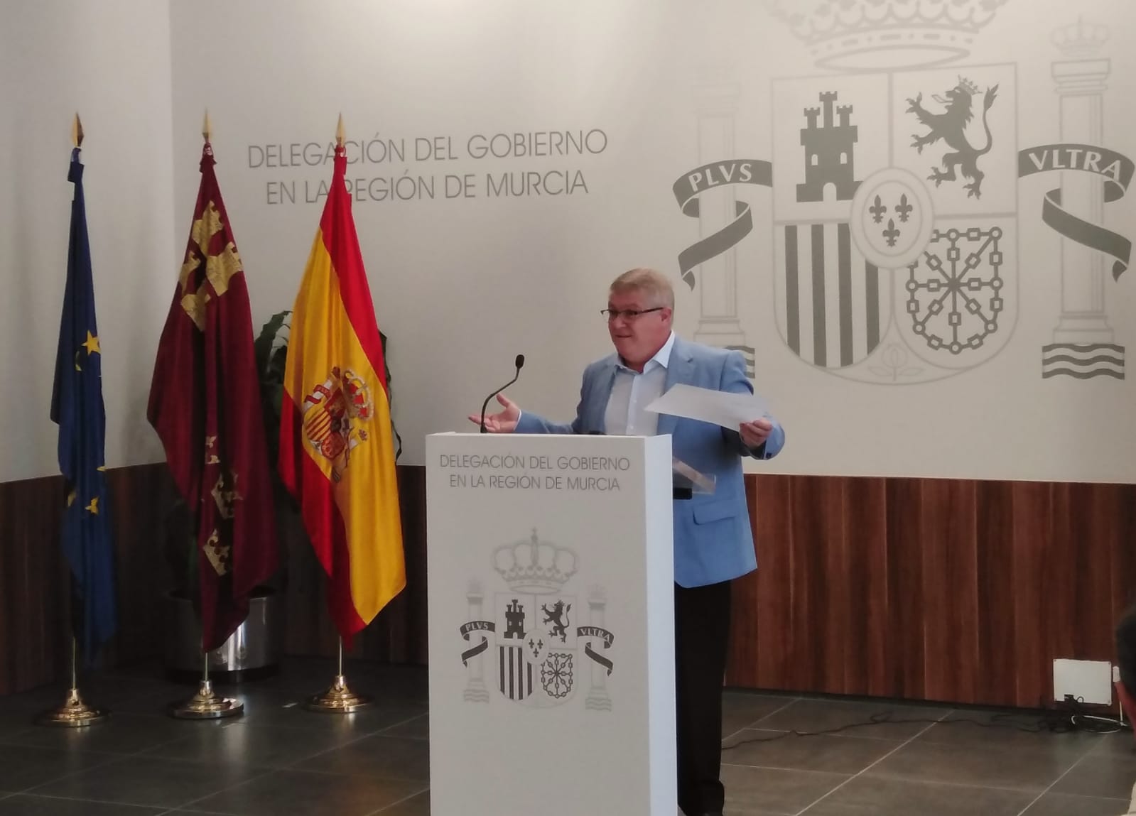 El delegado del Gobierno y secretario general del PSOE en la Región, José Vélez, este miércoles en rueda de prensa / Cadena SER