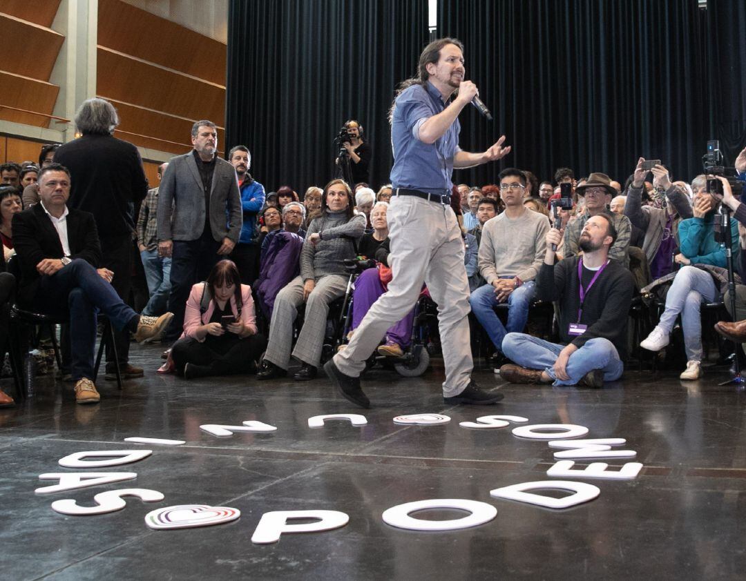  El candidato de Unidas Podemos a la Presidencia del Gobierno, Pablo Iglesias, durante su participación este martes en Zaragoza en un "Encuentro con la gente"
