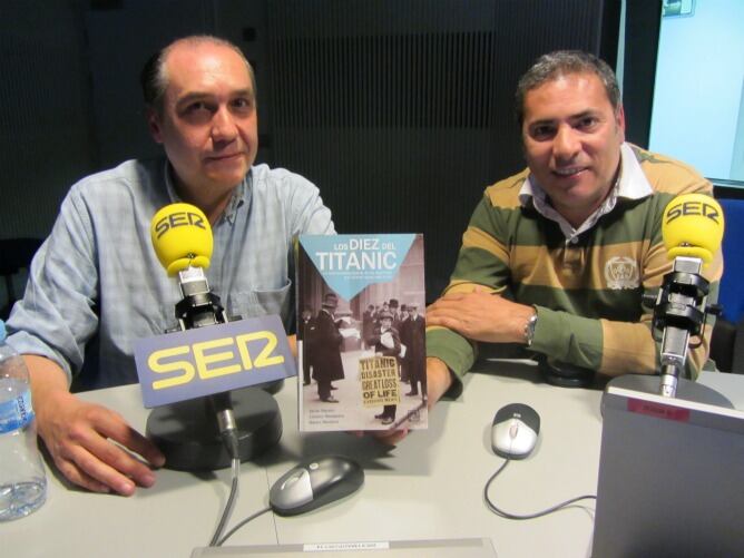 Nacho Montero, presentó su libro 'Los diez del Titanic'.
