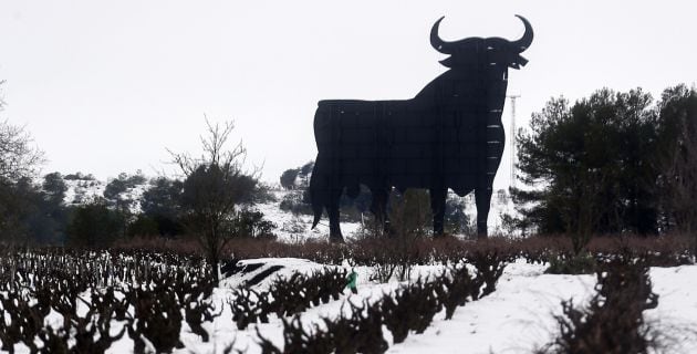 Imagen del toro de Osborne en las inmediaciones de Requena