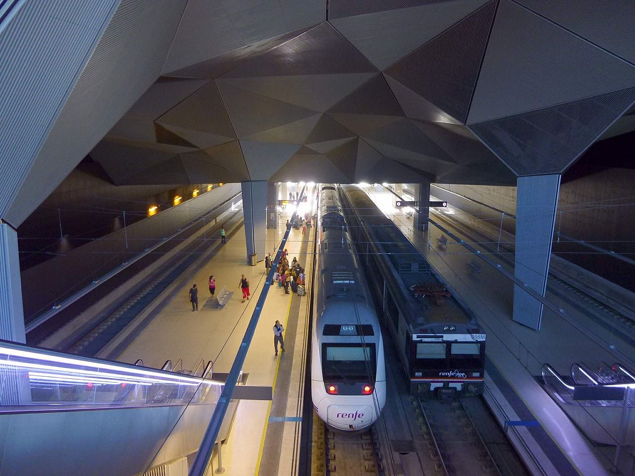 Tren en la estación de Logroño