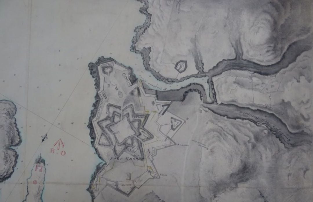 El Castell de Sant Felip es trobava a la part sud de l&#039;entrada del port de Maó.