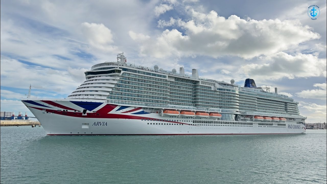 El  gran crucero Arvia en Cádiz