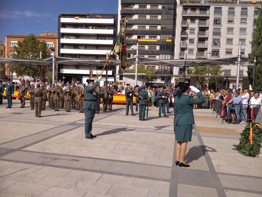 Acto de homenaje a los caidos en la Plaza de la Marina de Zamora durante la celebracion del dia de la Virgen del Pilar, patrona de la Guardia Civil