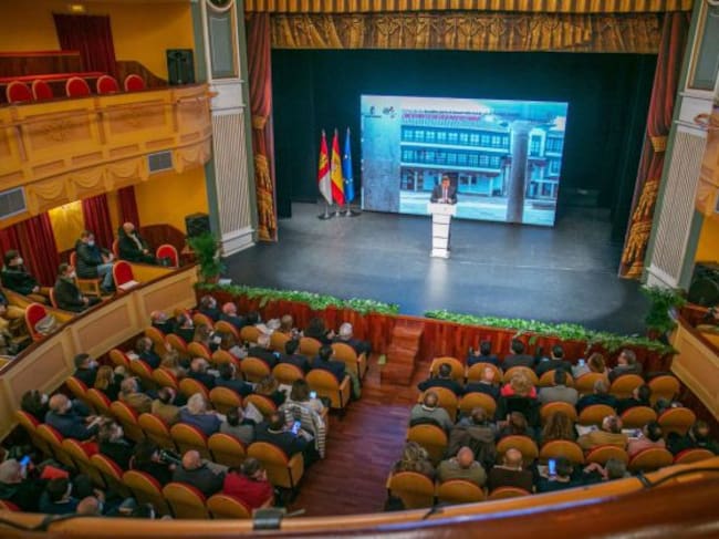 Panorámica del acto de Recamder en el Teatro Municipal de Almagro este lunes