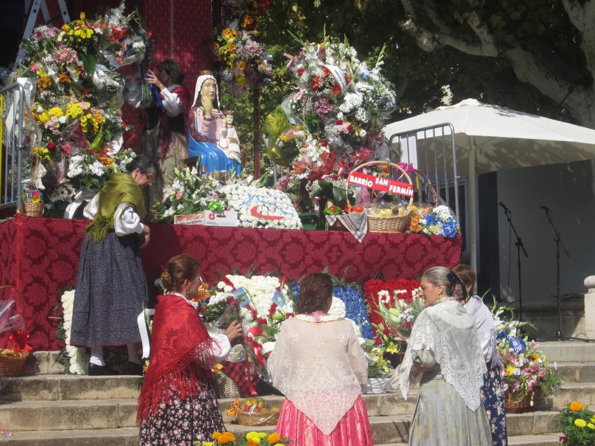 Barbastro celebra el día grande de sus fiestas en honor de la Natividad de Nuestra Señora