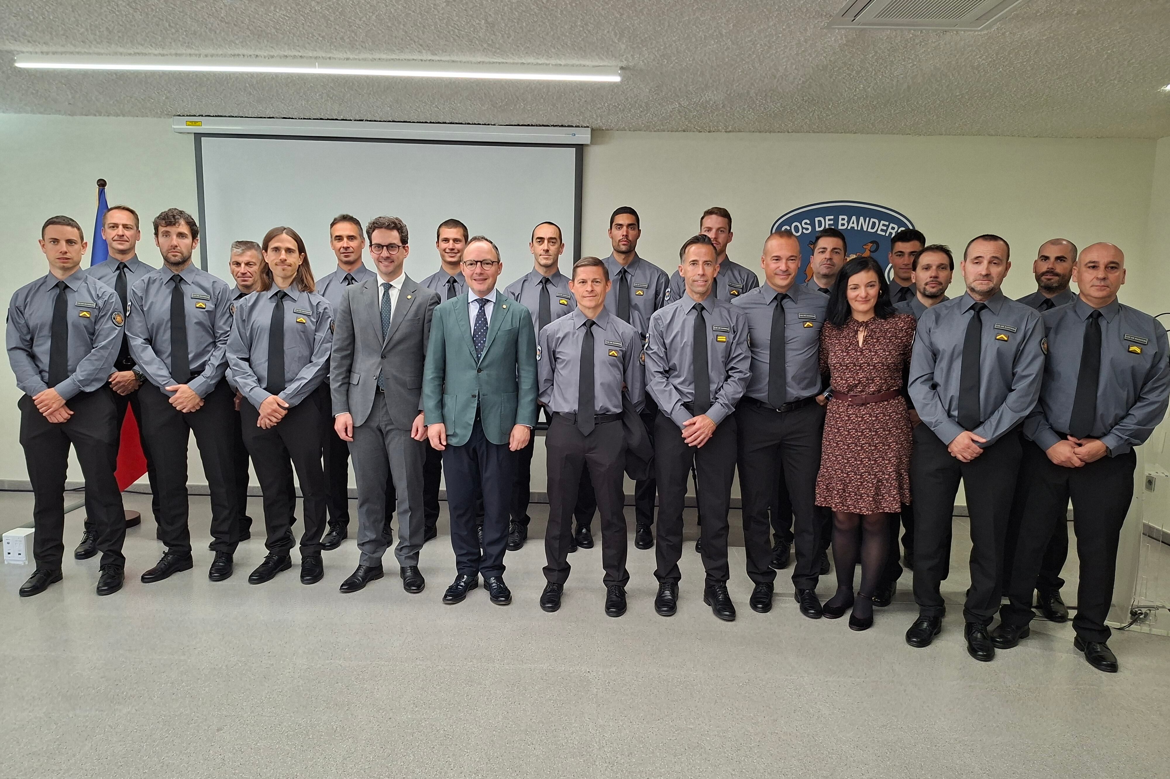 El cos de Banders amb el cap de Govern, Xavier Espot, i el ministre de Medi Ambient, Agricultura i Ramaderia, Guillem Casal.