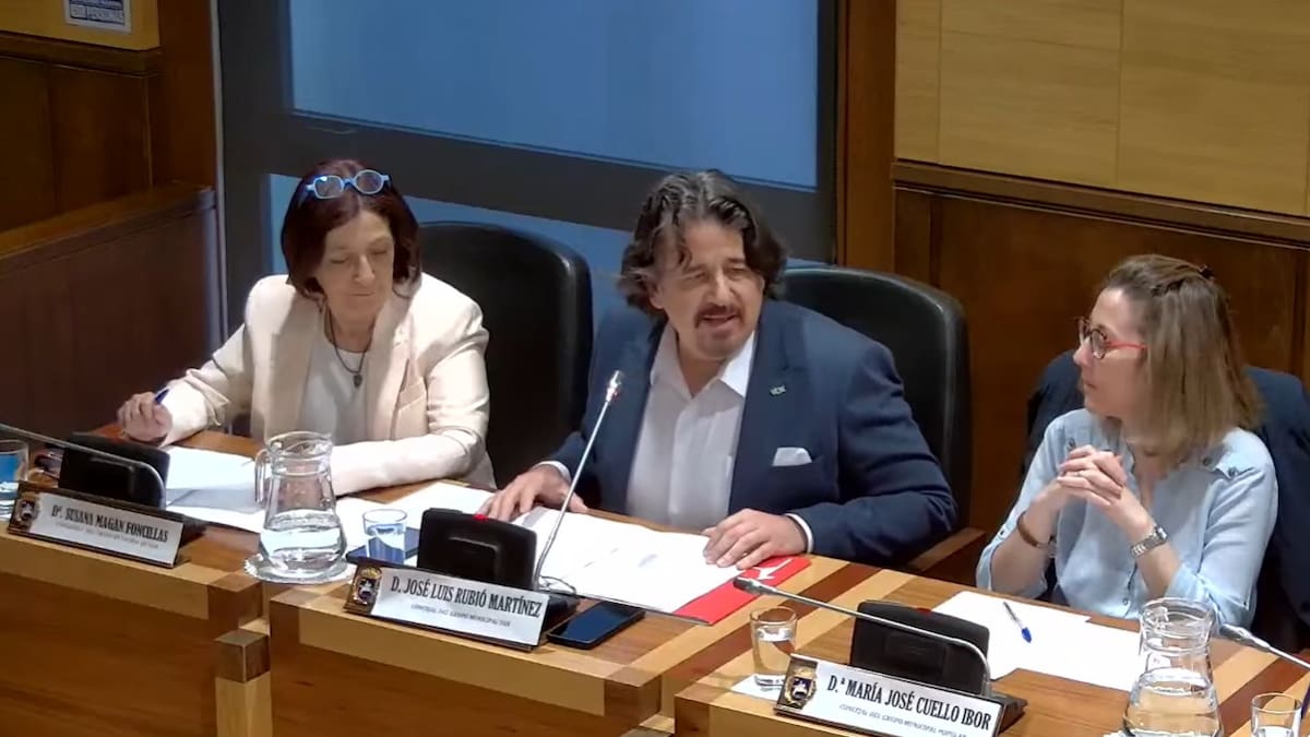 La abstención del PSOE y el concejal no adscrito permiten sacar adelante las inversiones de los remanentes del Ayuntamiento de Huesca