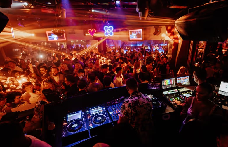 Imagen de la sala de fiestas