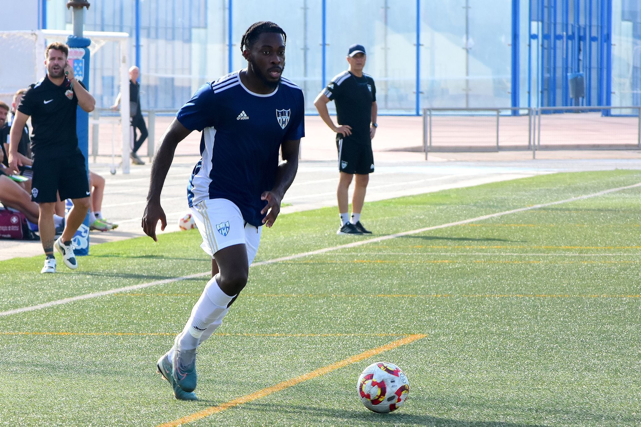 Dalton Enokpa, nuevo fichaje del Real Jaén, en un partido con La Unión Atlético.