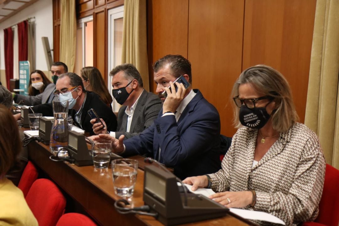 El concejal David Dorado durante el pleno del Ayuntamiento de Córdoba