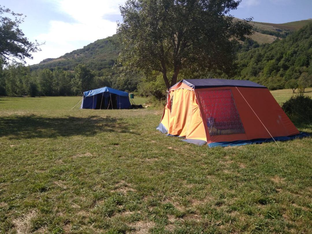 Imágnes cedidas por el grupo scout del campamento