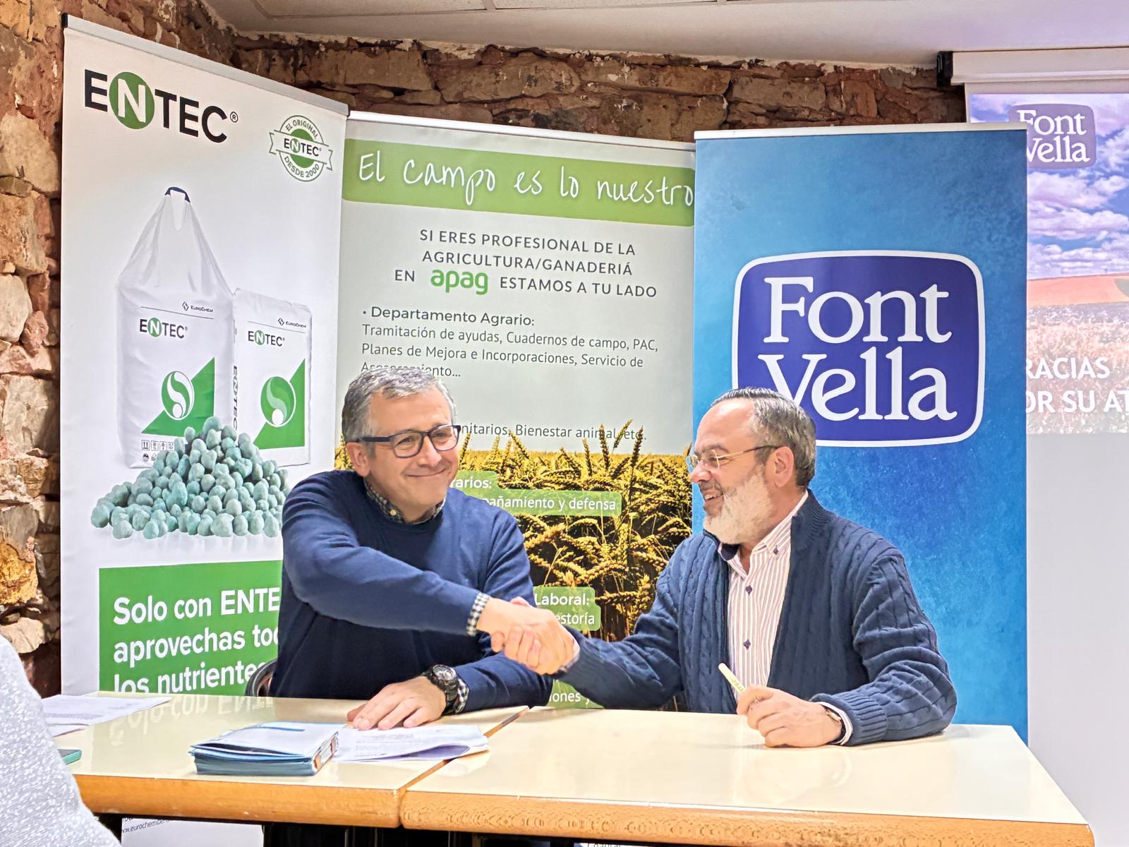 Firma convenio APAG-Font Vella